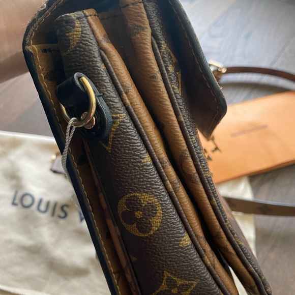 [SOLD] LV Pochette Metis Reverse - Picture 6 of 8